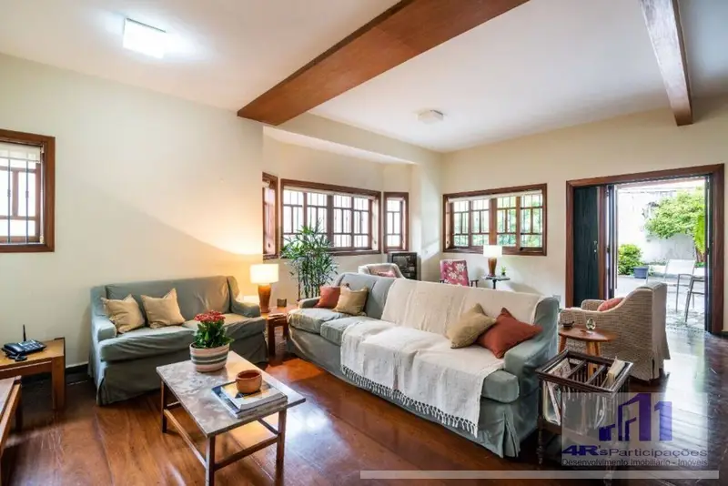 Casa com 4 quartos em Vila Madalena - foto 2