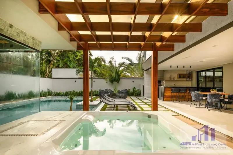 Casa com 6 quartos em Riviera de São Lourenço - foto 4