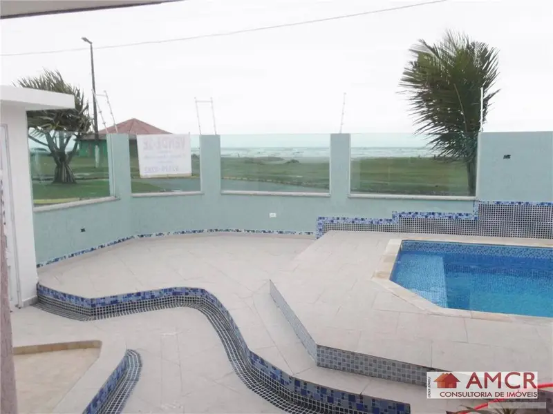 Casa com 4 quartos em Itanhaem - foto 2