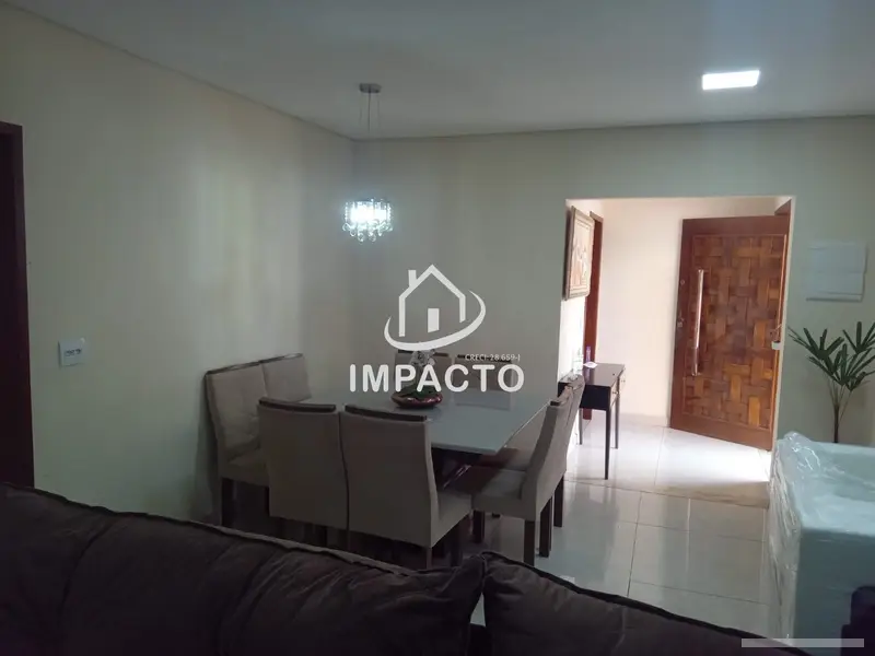 Sobrado com 4 quartos em Vila Paranaguá - foto 2